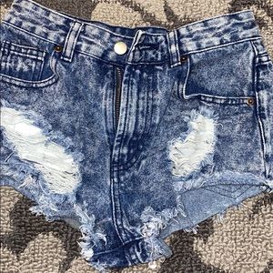 very cute, trendy jean shorts
